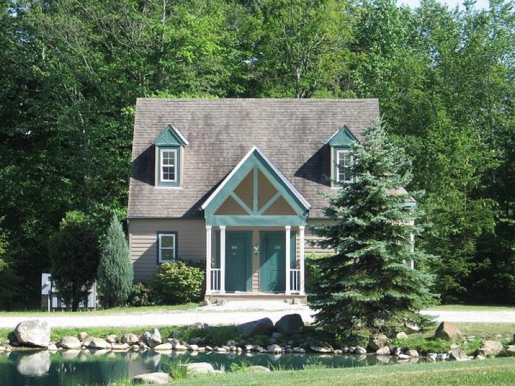 Spruce Hill Inn & Cottages Мансфийлд Екстериор снимка