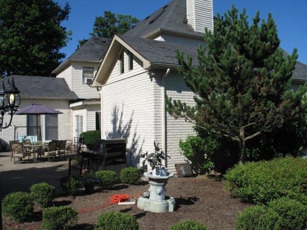 Spruce Hill Inn & Cottages Мансфийлд Стая снимка