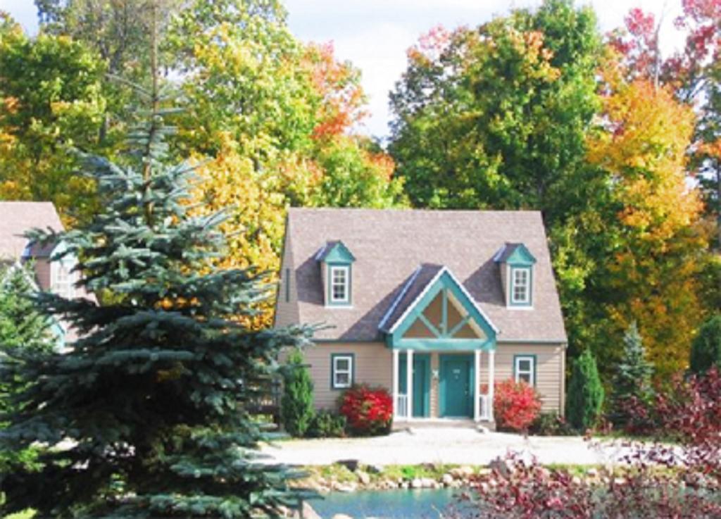 Spruce Hill Inn & Cottages Мансфийлд Стая снимка