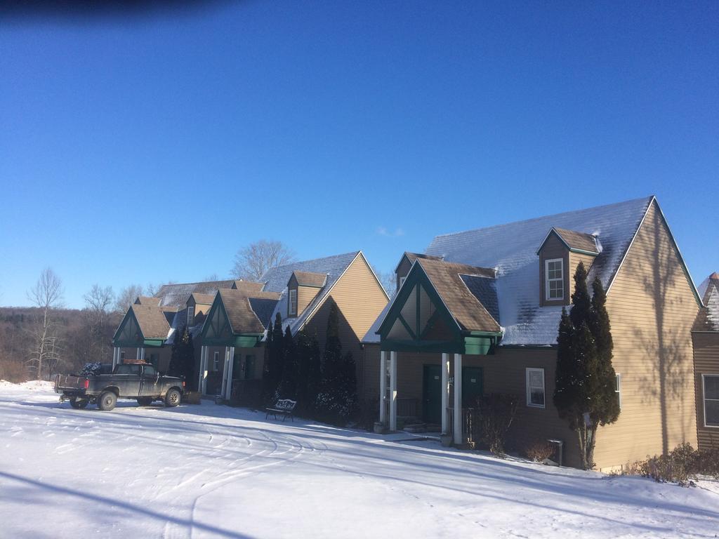 Spruce Hill Inn & Cottages Мансфийлд Екстериор снимка