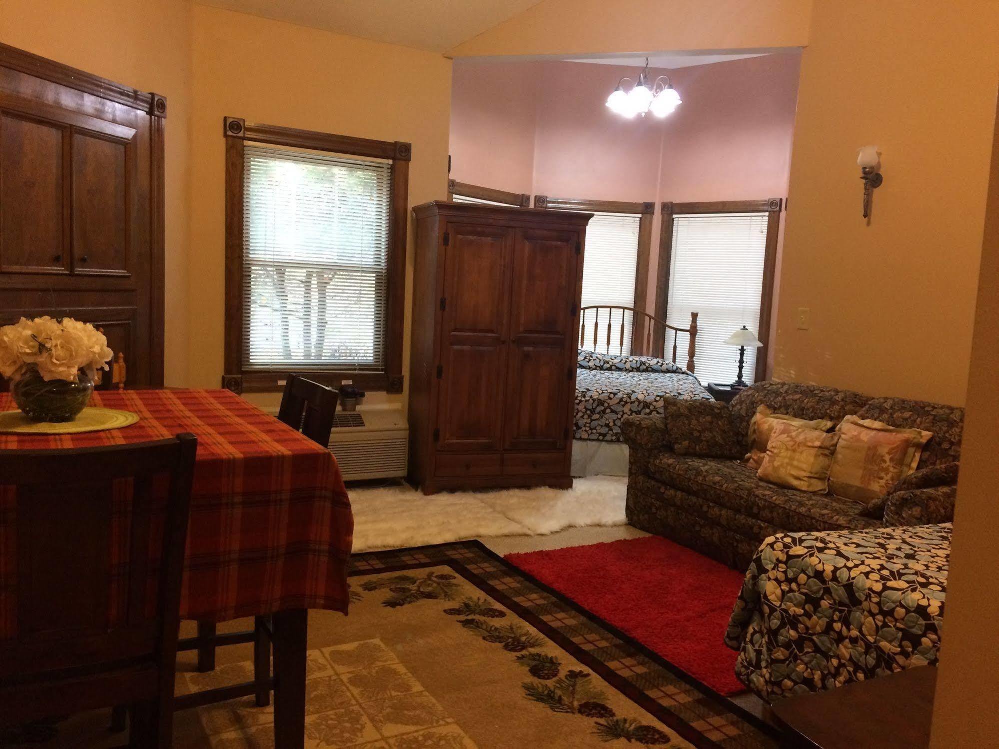 Spruce Hill Inn & Cottages Мансфийлд Екстериор снимка