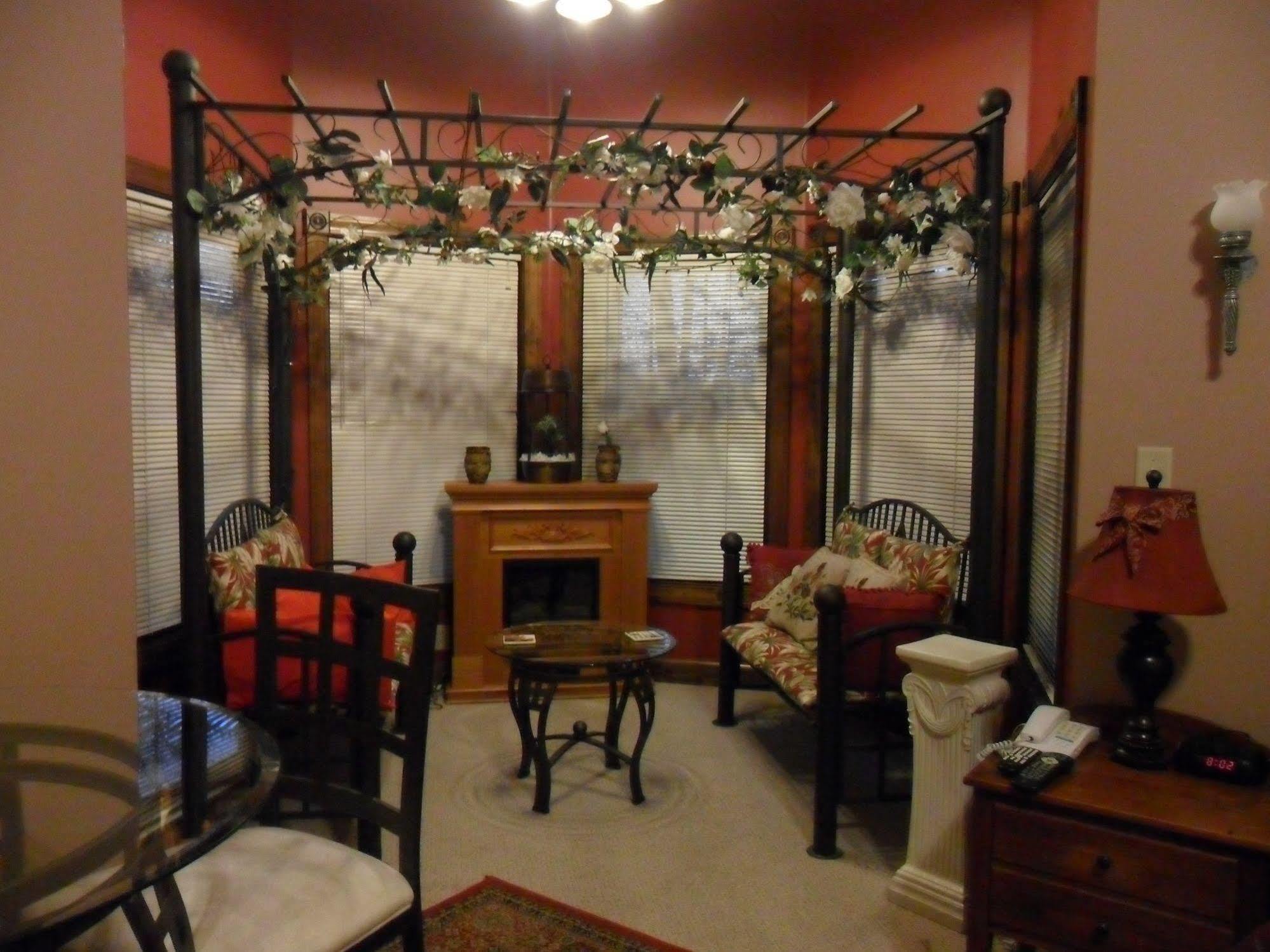 Spruce Hill Inn & Cottages Мансфийлд Екстериор снимка