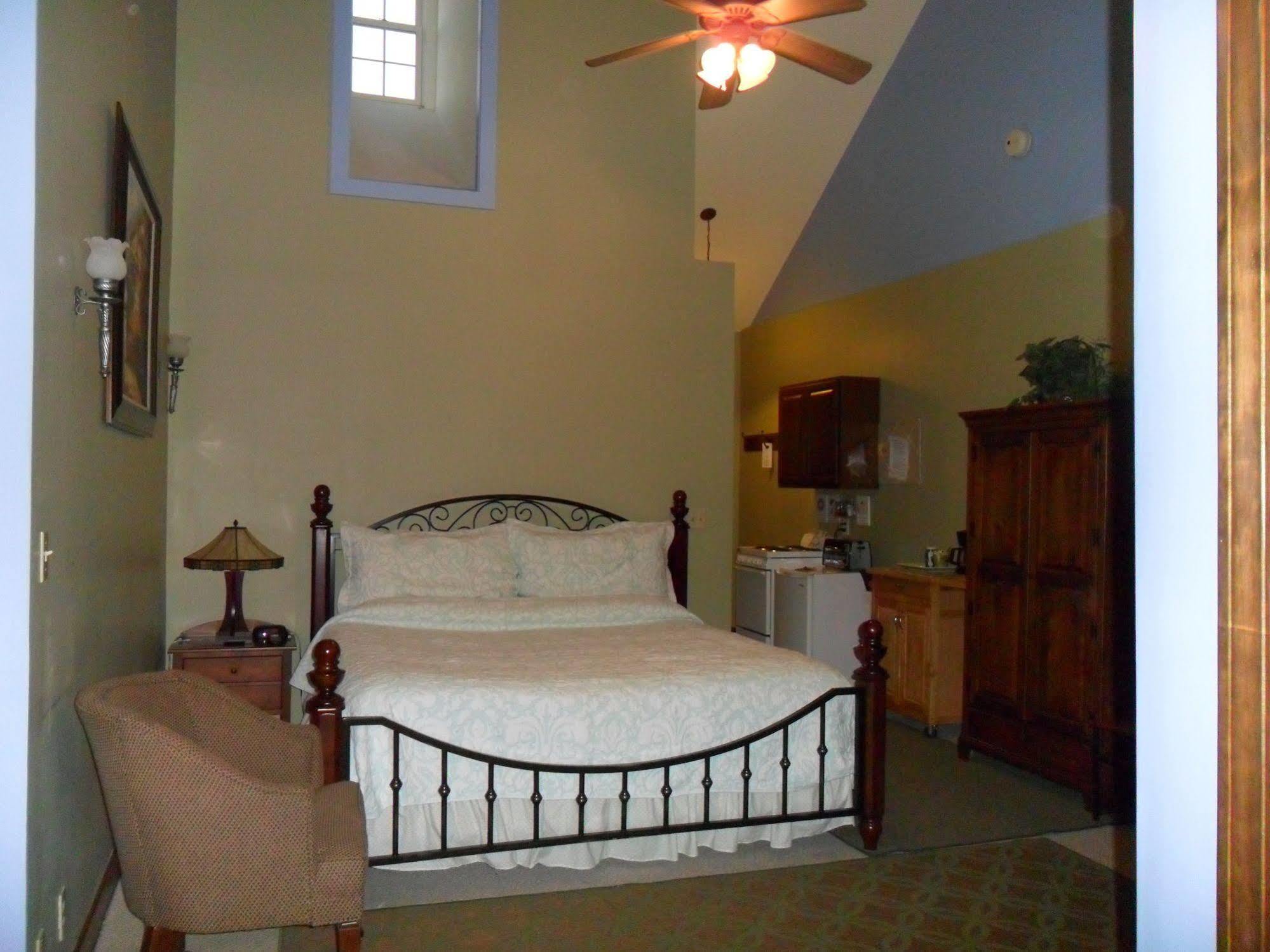 Spruce Hill Inn & Cottages Мансфийлд Екстериор снимка